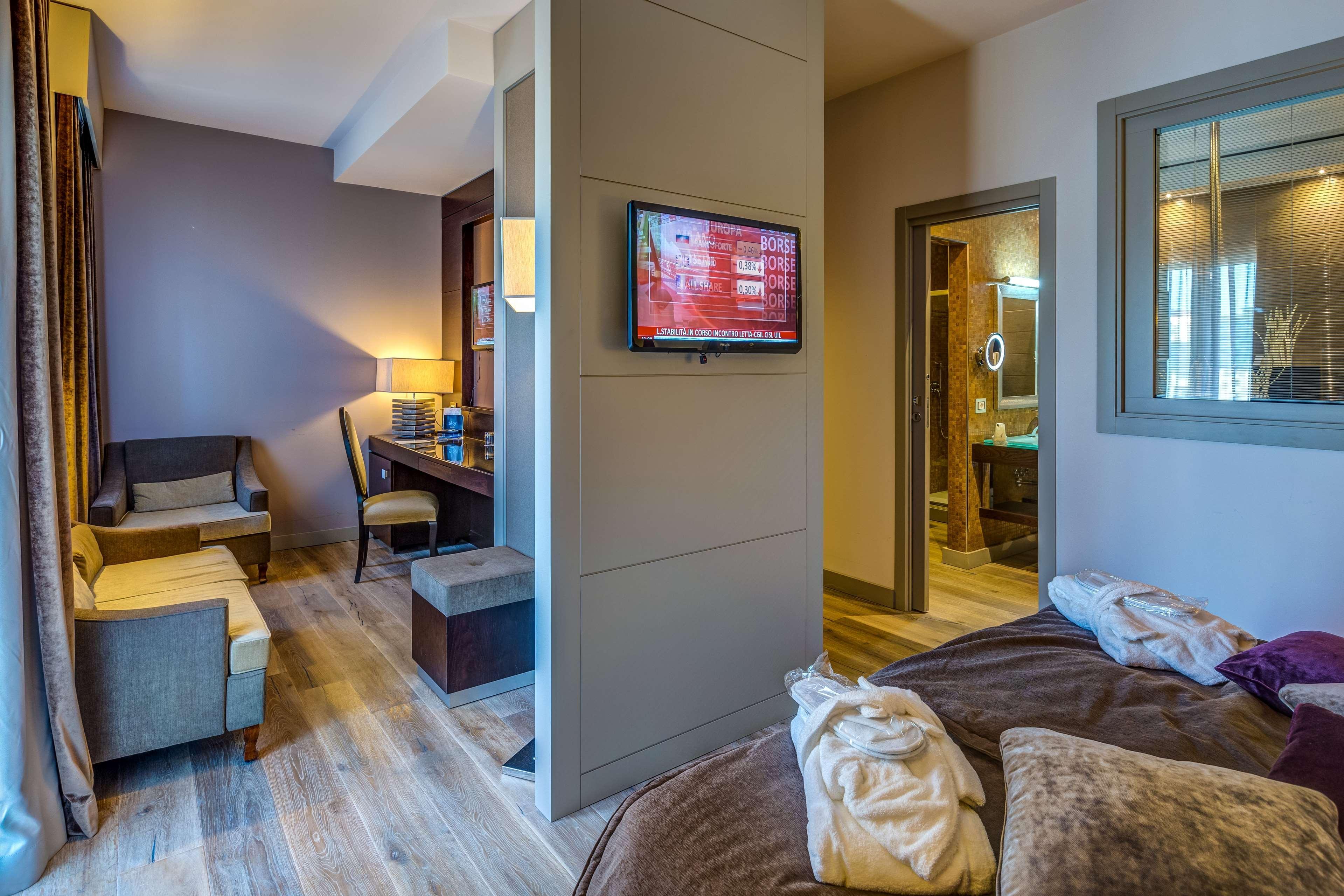 เบสท์ เวสเทิร์น โฮเต็ล แปร์ลา เดล ปอร์โต Hotel กาตันซาโร ภายนอก รูปภาพ