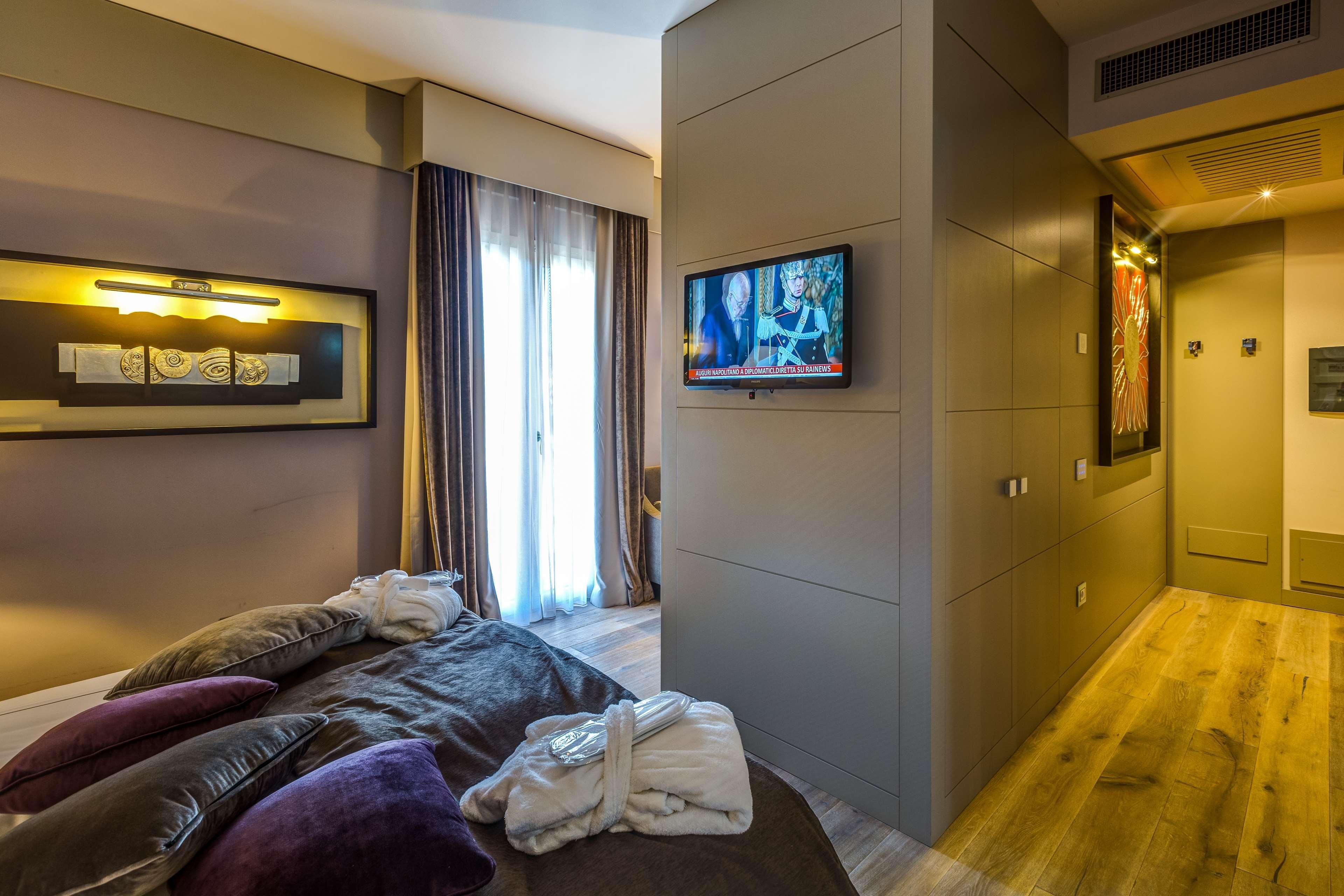 เบสท์ เวสเทิร์น โฮเต็ล แปร์ลา เดล ปอร์โต Hotel กาตันซาโร ภายนอก รูปภาพ