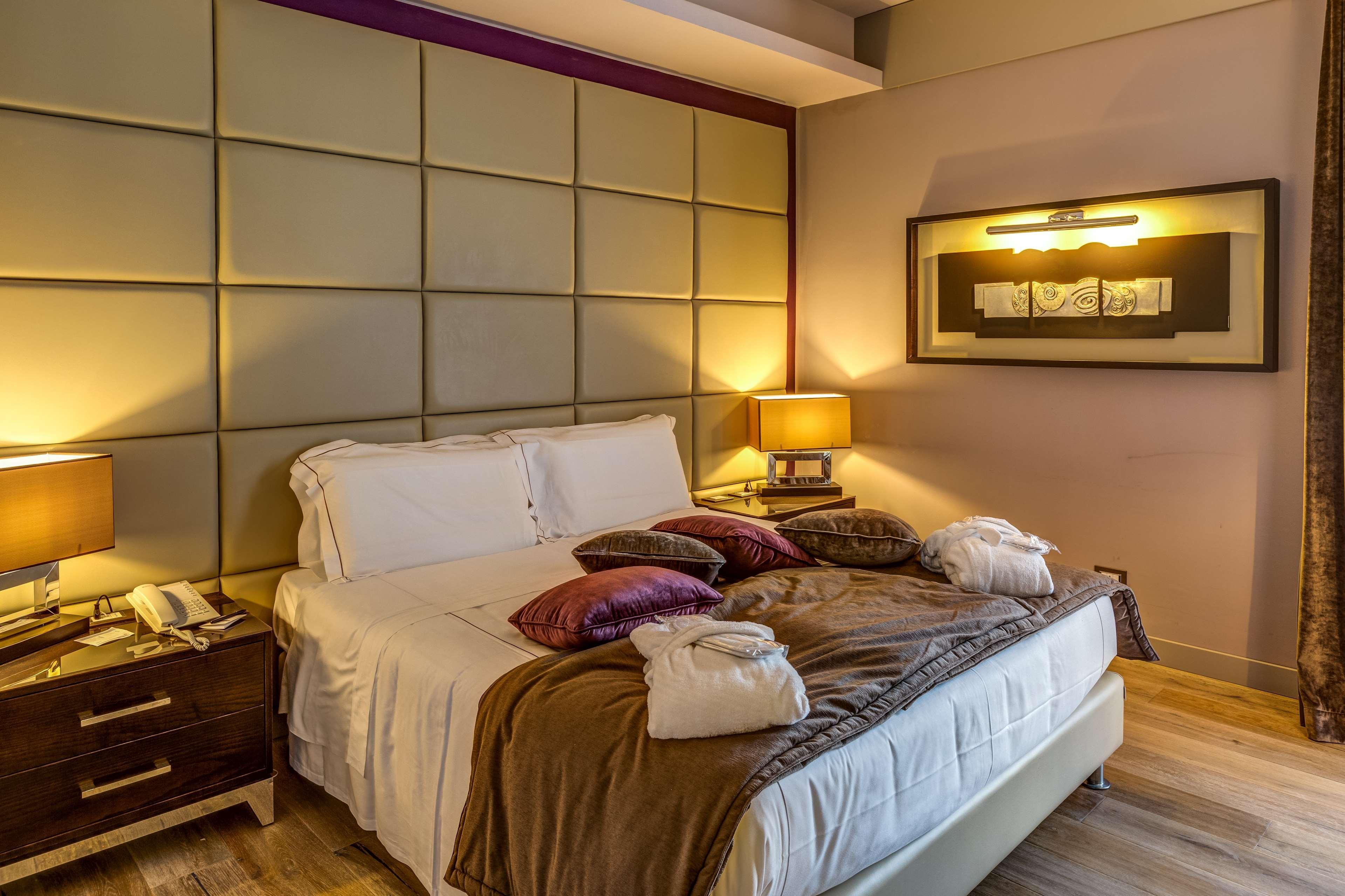 เบสท์ เวสเทิร์น โฮเต็ล แปร์ลา เดล ปอร์โต Hotel กาตันซาโร ภายนอก รูปภาพ