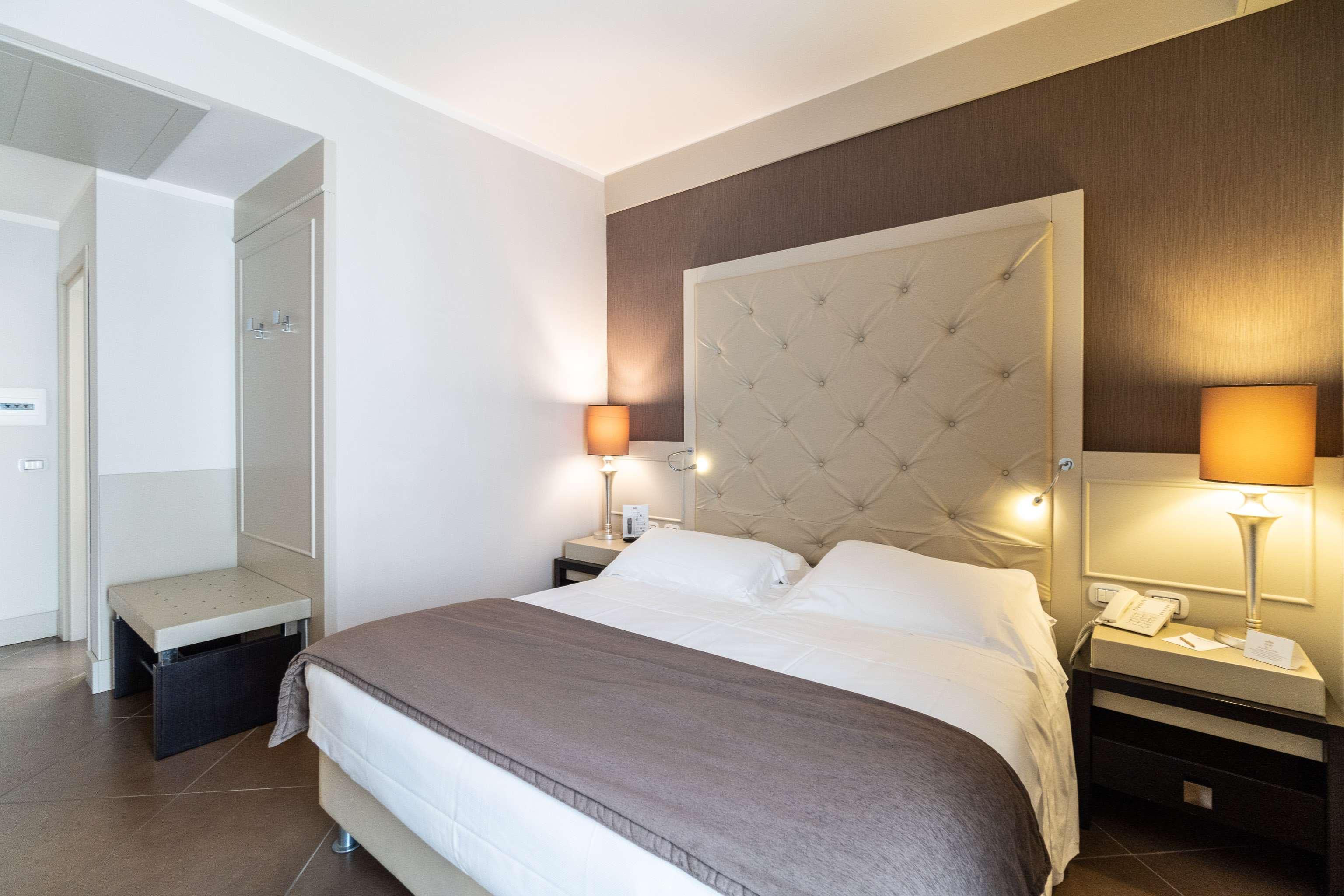 เบสท์ เวสเทิร์น โฮเต็ล แปร์ลา เดล ปอร์โต Hotel กาตันซาโร ภายนอก รูปภาพ