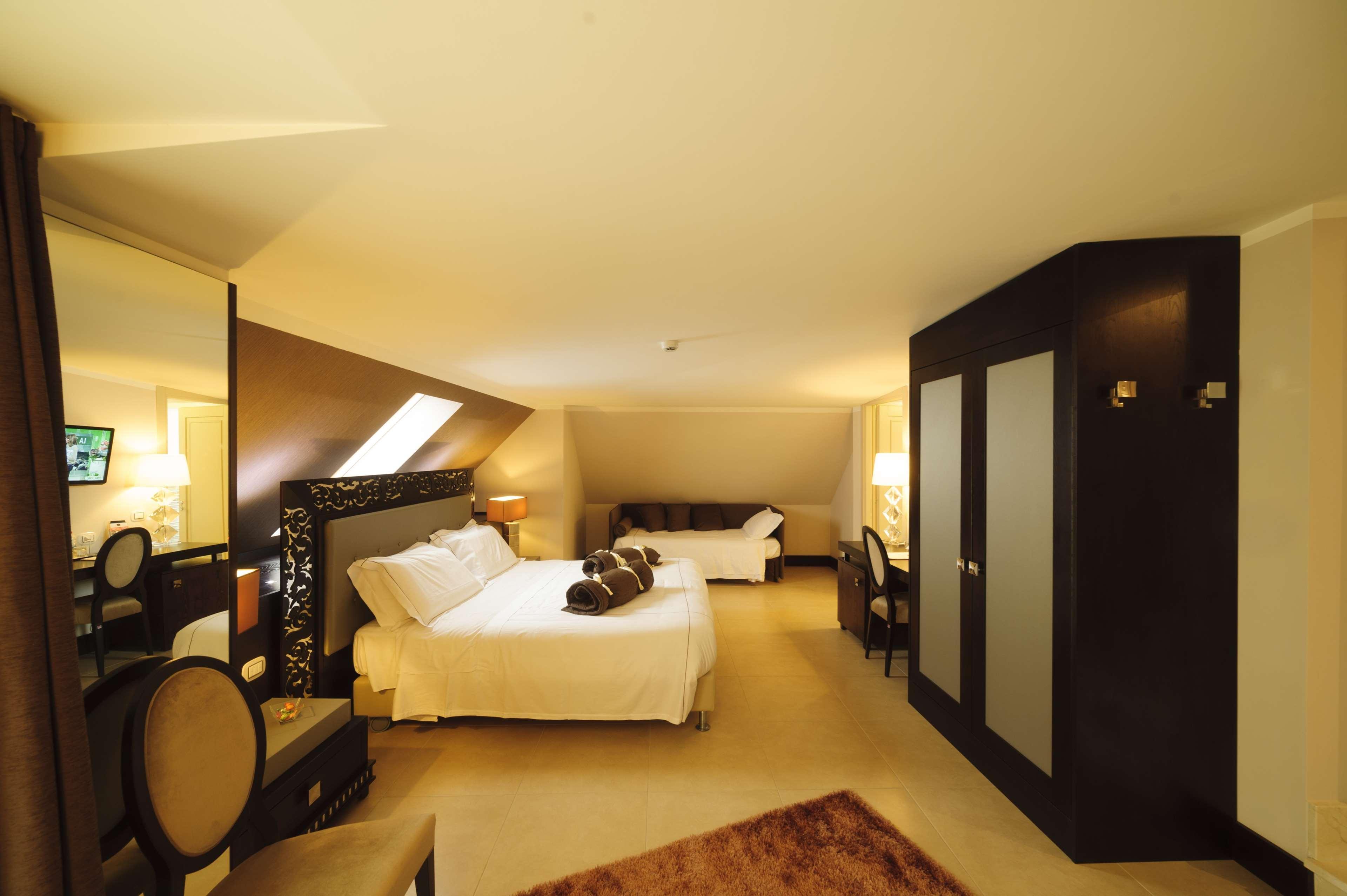 เบสท์ เวสเทิร์น โฮเต็ล แปร์ลา เดล ปอร์โต Hotel กาตันซาโร ภายนอก รูปภาพ