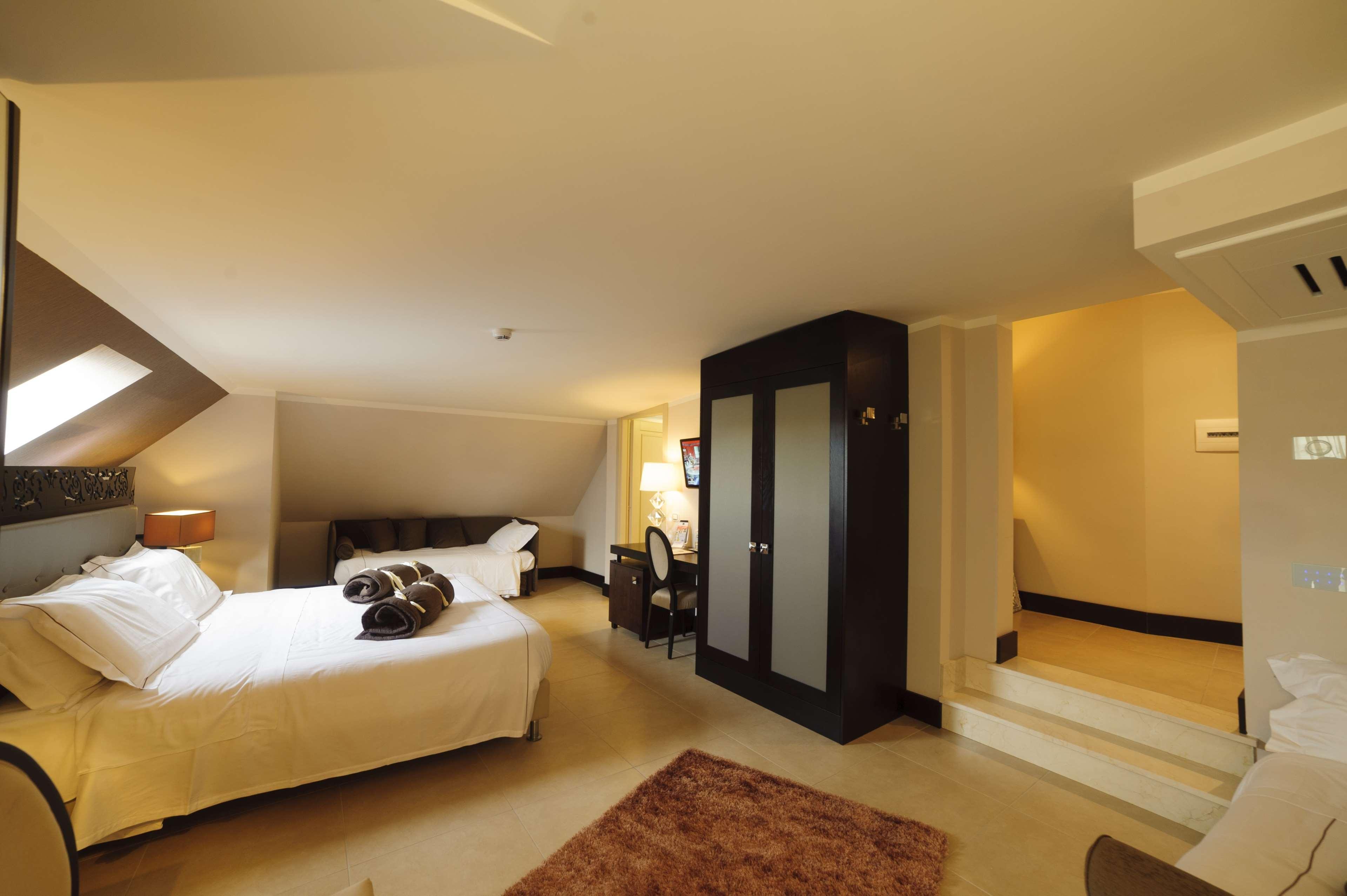 เบสท์ เวสเทิร์น โฮเต็ล แปร์ลา เดล ปอร์โต Hotel กาตันซาโร ภายนอก รูปภาพ