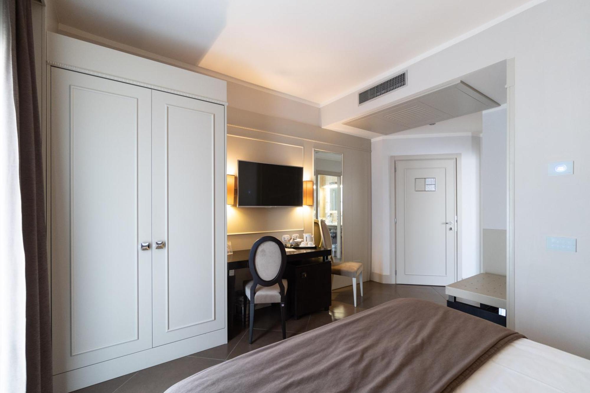 เบสท์ เวสเทิร์น โฮเต็ล แปร์ลา เดล ปอร์โต Hotel กาตันซาโร ภายนอก รูปภาพ